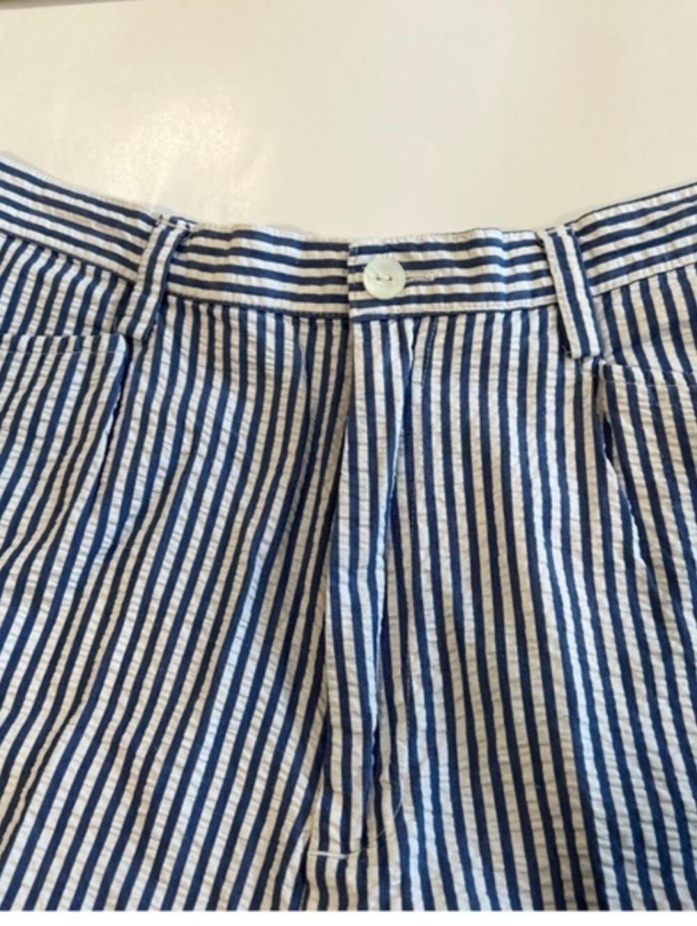 Gap Women High Waist Seersucker Shorts Size 10 Blue White Stripes Pockets.